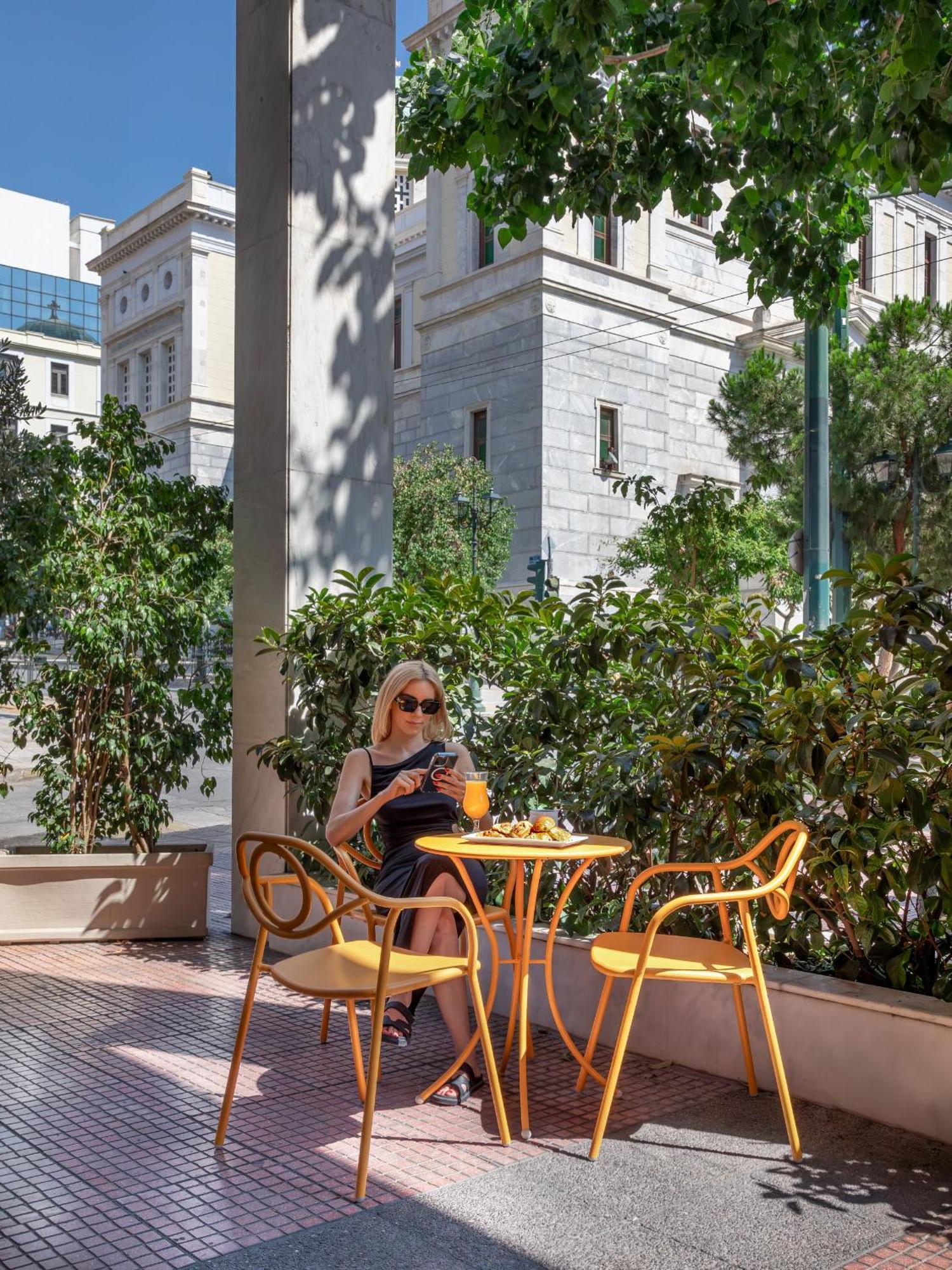 Brown Kubic, A Member Of Brown Hotels Athen Exterior foto